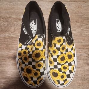 Womens 9 sunflower vans